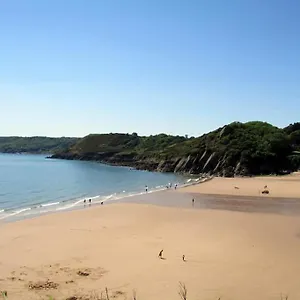 Caswell Cottage, Gower, Close To Mumbles. Holiday home Newton (Glamorgan)